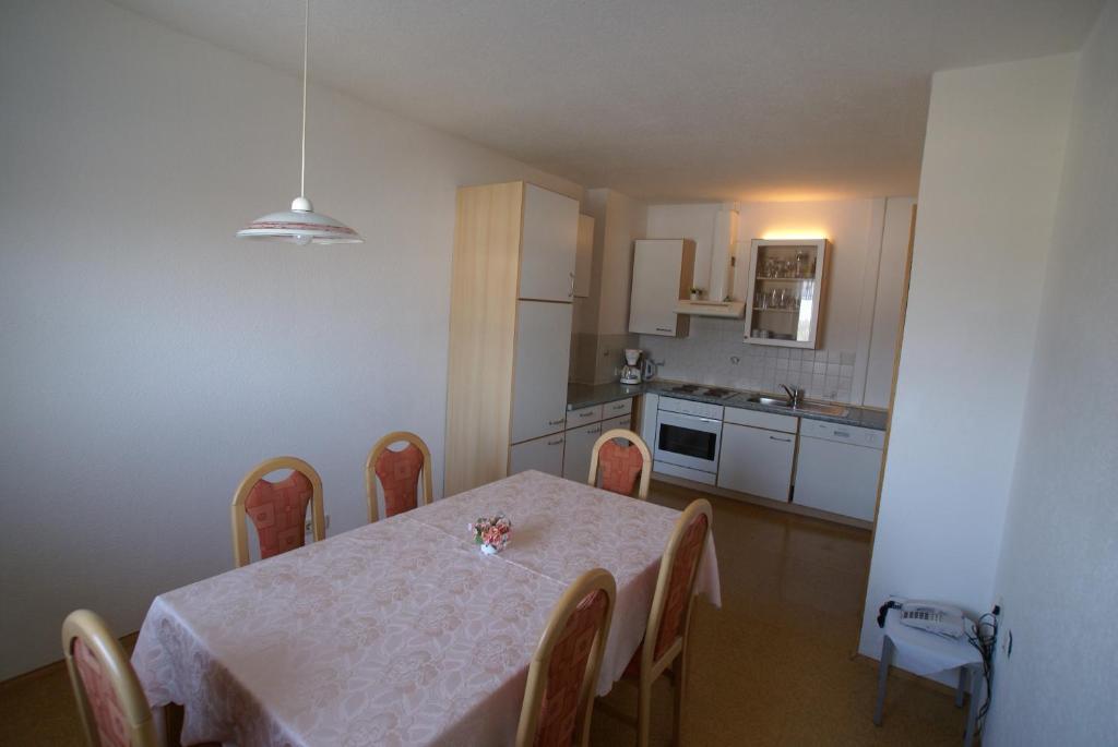 Appartement Zur Post Ferlach Phòng bức ảnh